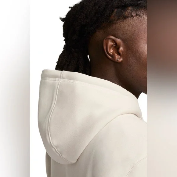 Nike Men’s CLUB FLEECE PULLOVER HOODIE Lt Orewood Brn/Lt Orewood Brn Medium - Picture 3 of 10